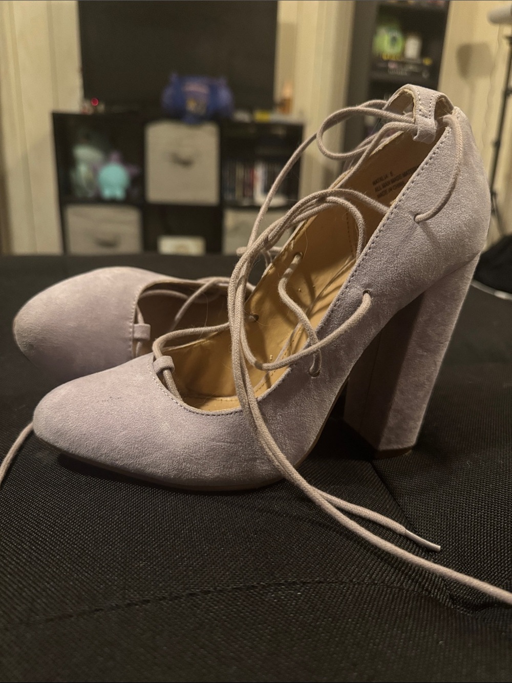 Lace-Up Block Heel Pumps in Light Lilac